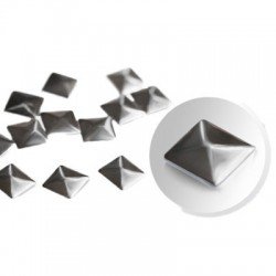 Nageldekorationer / dekoration - Pyramid - Silver - 14 - Metall- dekorationer -glamandbeauty.se Nageldekorationer / dekoration - Pyramid - Silver - 14 - Metall- dekorationer -glamandbeauty.se