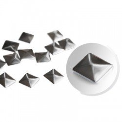 Nageldekorationer / dekoration - Pyramid - Silver - 14 - Metall- dekorationer -glamandbeauty.se