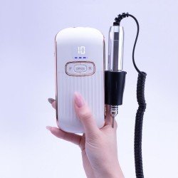 Elektrisk / batteridriven mobil nagelfil - M11 - 35000 RPM - Vit - Slipmaskiner -glamandbeauty.se Elektrisk / batteridriven mobil nagelfil - M11 - 35000 RPM - Vit - Slipmaskiner -glamandbeauty.se