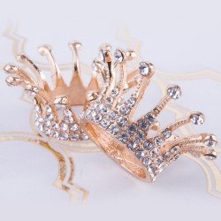 Penselhållare i glas formad som en krona - Guld - Penselställ / Penselstativ -glamandbeauty.se Penselhållare i glas formad som en krona - Guld - Penselställ / Penselstativ -glamandbeauty.se