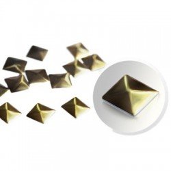 Nageldekorationer / dekoration - Pyramid - Guld - 7 - Metall- dekorationer -glamandbeauty.se Nageldekorationer / dekoration - Pyramid - Guld - 7 - Metall- dekorationer -glamandbeauty.se