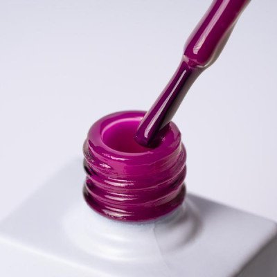 172 Dark Fuschia - Inveray - Luxury Collection - Gellack - Alla -glamandbeauty.se 172 Dark Fuschia - Inveray - Luxury Collection - Gellack - Alla -glamandbeauty.se