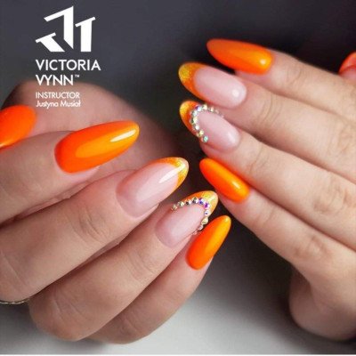 Victoria Vynn - Pure Creamy - 075 Hot Orange - Gellack - Enkelfärgad -glamandbeauty.se Victoria Vynn - Pure Creamy - 075 Hot Orange - Gellack - Enkelfärgad -glamandbeauty.se