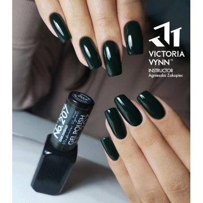 Victoria Vynn - Gel Polish - 207 Dark Emerald - Gellack - Enkelfärgad -glamandbeauty.se