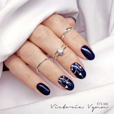 Victoria Vynn - Pure Creamy - 066 Night Watch - Gellack - Glitter -glamandbeauty.se Victoria Vynn - Pure Creamy - 066 Night Watch - Gellack - Glitter -glamandbeauty.se