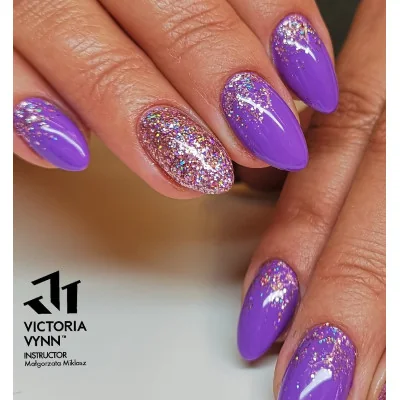 Victoria Vynn - Pure Creamy - 059 Lavender - Gellack - Enkelfärgad -glamandbeauty.se Victoria Vynn - Pure Creamy - 059 Lavender - Gellack - Enkelfärgad -glamandbeauty.se