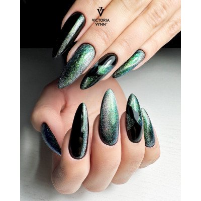 Victoria Vynn - Gel Polish - 355 Glow Star - Cat Eye - Gellack - Cat Eye -glamandbeauty.se Victoria Vynn - Gel Polish - 355 Glow Star - Cat Eye - Gellack - Cat Eye -glamandbeauty.se