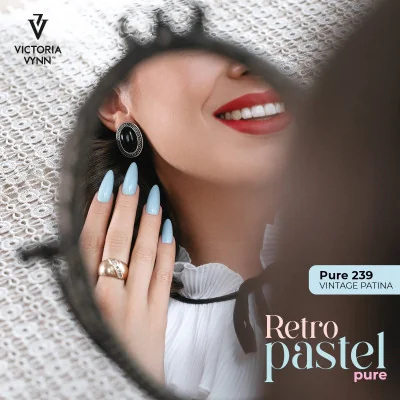 Victoria Vynn - Pure Creamy - 239 Vintage Patina - Gellack - Enkelfärgad -glamandbeauty.se
