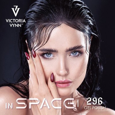 Victoria Vynn - Gel Polish - 296 Burgundy Altair - Gellack - Glitter -glamandbeauty.se