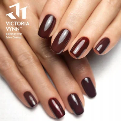 Victoria Vynn - Pure Creamy - 137 Burgund Madame - Gellack - Glitter -glamandbeauty.se Victoria Vynn - Pure Creamy - 137 Burgund Madame - Gellack - Glitter -glamandbeauty.se