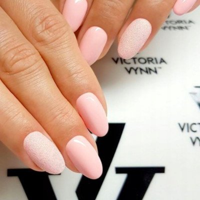 Victoria Vynn - Pure Creamy - 006 Graceful Pink - Gellack - Enkelfärgad -glamandbeauty.se Victoria Vynn - Pure Creamy - 006 Graceful Pink - Gellack - Enkelfärgad -glamandbeauty.se