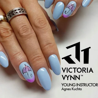 Victoria Vynn - Pure Creamy - 030 Polar Sky - Gellack - Enkelfärgad -glamandbeauty.se Victoria Vynn - Pure Creamy - 030 Polar Sky - Gellack - Enkelfärgad -glamandbeauty.se
