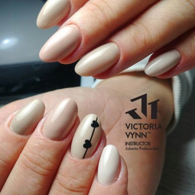 Victoria Vynn - Pure Creamy - 041 Light Beige - Gellack - Enkelfärgad -glamandbeauty.se