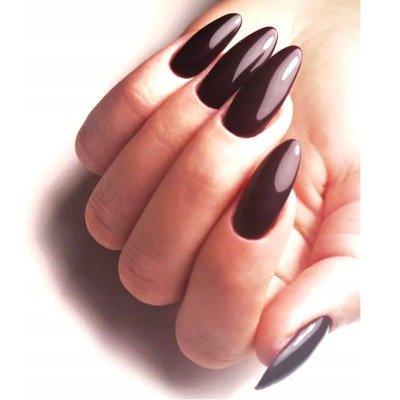 Victoria Vynn - Pure Creamy - 062 Black Tulip - Gellack - Enkelfärgad -glamandbeauty.se Victoria Vynn - Pure Creamy - 062 Black Tulip - Gellack - Enkelfärgad -glamandbeauty.se