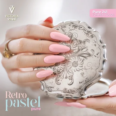 Victoria Vynn - Pure Creamy - 241 Former Rouge - Gellack - Enkelfärgad -glamandbeauty.se