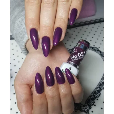 Victoria Vynn - Pure Creamy - 057 Purple Scandal - Gellack - Glitter -glamandbeauty.se Victoria Vynn - Pure Creamy - 057 Purple Scandal - Gellack - Glitter -glamandbeauty.se