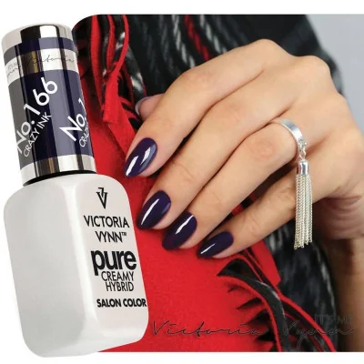 Victoria Vynn - Pure Creamy - 166 Crazy Ink - Gellack - Enkelfärgad -glamandbeauty.se