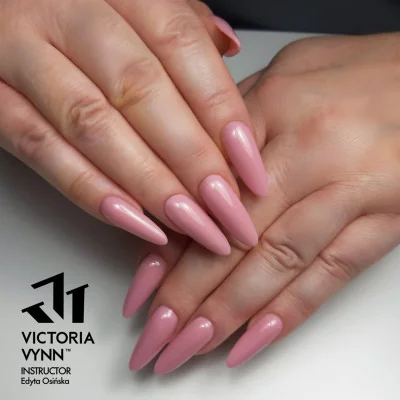 Victoria Vynn - Gel Polish - 012 Simply Shy - Gellack - Enkelfärgad -glamandbeauty.se Victoria Vynn - Gel Polish - 012 Simply Shy - Gellack - Enkelfärgad -glamandbeauty.se