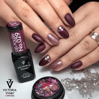 Victoria Vynn - Gel Polish - 029 Chic Wine - Gellack - Enkelfärgad -glamandbeauty.se Victoria Vynn - Gel Polish - 029 Chic Wine - Gellack - Enkelfärgad -glamandbeauty.se