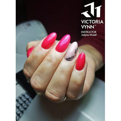 Victoria Vynn - Gel Polish - 034 Raspberry Secret - Gellack - Enkelfärgad -glamandbeauty.se Victoria Vynn - Gel Polish - 034 Raspberry Secret - Gellack - Enkelfärgad -glamandbeauty.se