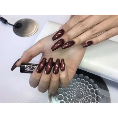 Victoria Vynn - Gel Polish - 054 Smoky Brown - Gellack - Enkelfärgad -glamandbeauty.se Victoria Vynn - Gel Polish - 054 Smoky Brown - Gellack - Enkelfärgad -glamandbeauty.se