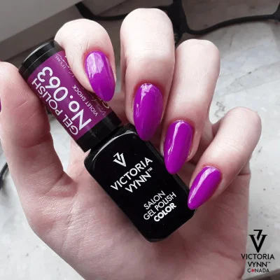 Victoria Vynn - Gel Polish - 063 Violet Schock - Gellack - Enkelfärgad -glamandbeauty.se Victoria Vynn - Gel Polish - 063 Violet Schock - Gellack - Enkelfärgad -glamandbeauty.se
