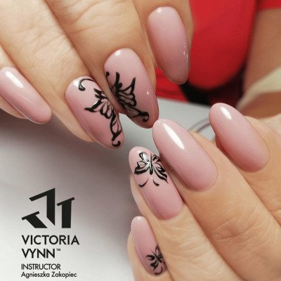 Victoria Vynn - Gel Polish - 091 Beige Glow - Gellack - Enkelfärgad -glamandbeauty.se Victoria Vynn - Gel Polish - 091 Beige Glow - Gellack - Enkelfärgad -glamandbeauty.se