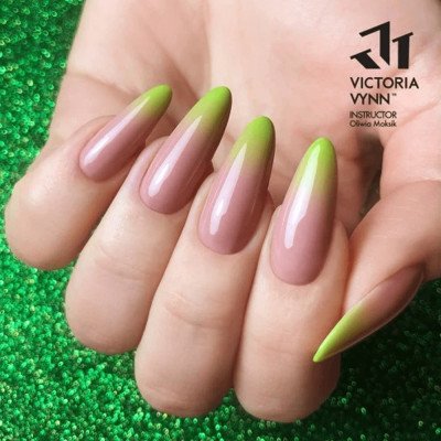 Victoria Vynn - Gel Polish - 091 Beige Glow - Gellack - Enkelfärgad -glamandbeauty.se Victoria Vynn - Gel Polish - 091 Beige Glow - Gellack - Enkelfärgad -glamandbeauty.se