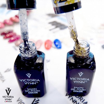 Victoria Vynn - Gel Polish - 111 Gold Foil - Gellack - Glitter -glamandbeauty.se