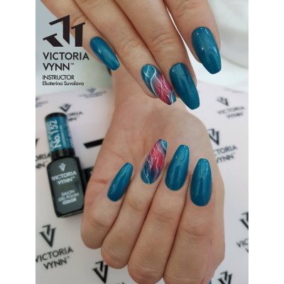 Victoria Vynn - Gel Polish - 152 Californian Coral - Gellack - Enkelfärgad -glamandbeauty.se Victoria Vynn - Gel Polish - 152 Californian Coral - Gellack - Enkelfärgad -glamandbeauty.se