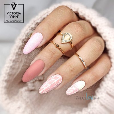 Victoria Vynn - Gel Polish - 199 Flaming Shape - Gellack - Enkelfärgad -glamandbeauty.se