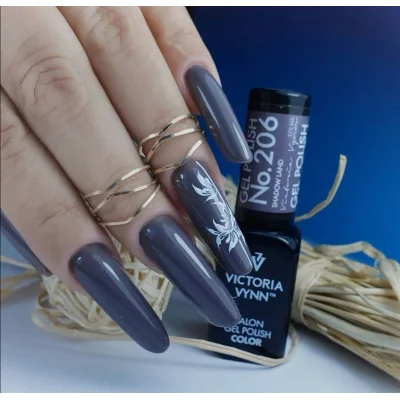Victoria Vynn - Gel Polish - 206 Shadow Land - Gellack - Enkelfärgad -glamandbeauty.se Victoria Vynn - Gel Polish - 206 Shadow Land - Gellack - Enkelfärgad -glamandbeauty.se