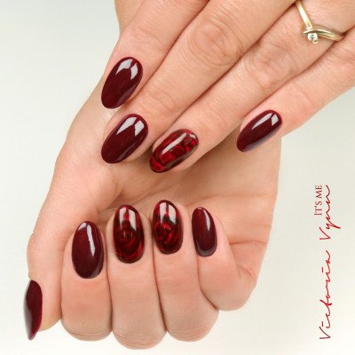Victoria Vynn - Gel Polish - 211 Lucky Love - Gellack - Enkelfärgad -glamandbeauty.se Victoria Vynn - Gel Polish - 211 Lucky Love - Gellack - Enkelfärgad -glamandbeauty.se