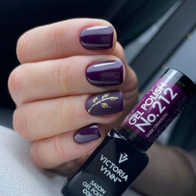 Victoria Vynn - Gel Polish - 212 Dark Crimson - Gellack - Enkelfärgad -glamandbeauty.se Victoria Vynn - Gel Polish - 212 Dark Crimson - Gellack - Enkelfärgad -glamandbeauty.se