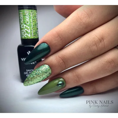 Victoria Vynn - Gel Polish - 227 Emerald Diamond - Gellack - Enkelfärgad -glamandbeauty.se Victoria Vynn - Gel Polish - 227 Emerald Diamond - Gellack - Enkelfärgad -glamandbeauty.se