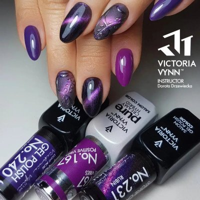 Victoria Vynn - Gel Polish - 240 Light Acai - Gellack - Enkelfärgad -glamandbeauty.se