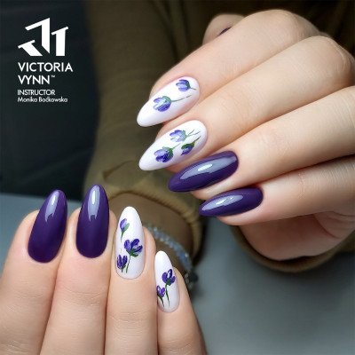 Victoria Vynn - Gel Polish - 240 Light Acai - Gellack - Enkelfärgad -glamandbeauty.se