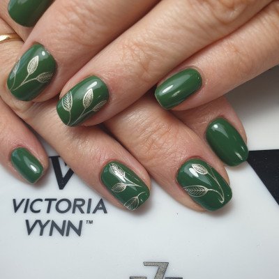 Victoria Vynn - Gel Polish - 243 Rosy Grass - Gellack - Enkelfärgad -glamandbeauty.se Victoria Vynn - Gel Polish - 243 Rosy Grass - Gellack - Enkelfärgad -glamandbeauty.se