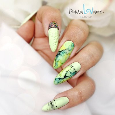Victoria Vynn - Gel Polish - 248 Sweet Pea - Gellack - Enkelfärgad -glamandbeauty.se Victoria Vynn - Gel Polish - 248 Sweet Pea - Gellack - Enkelfärgad -glamandbeauty.se