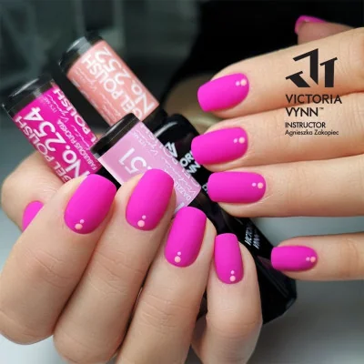 Victoria Vynn - Gel Polish - 254 Fabolous Fuchsia - Gellack - Enkelfärgad -glamandbeauty.se Victoria Vynn - Gel Polish - 254 Fabolous Fuchsia - Gellack - Enkelfärgad -glamandbeauty.se