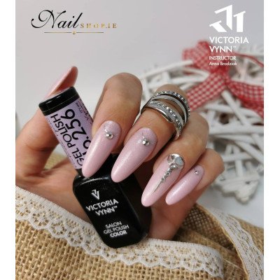 Victoria Vynn - Gel Polish - 256 Cha-Cha - Gellack - Enkelfärgad -glamandbeauty.se