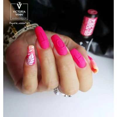 Victoria Vynn - Gel Polish - 284 Crazy In Love - Gellack - Enkelfärgad -glamandbeauty.se Victoria Vynn - Gel Polish - 284 Crazy In Love - Gellack - Enkelfärgad -glamandbeauty.se