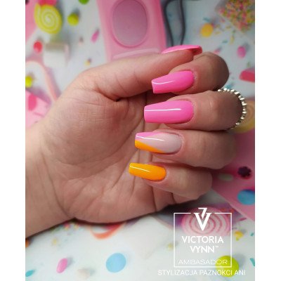 Victoria Vynn - Gel Polish - 310 Pink Mina - Gellack - Enkelfärgad -glamandbeauty.se