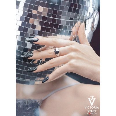 Victoria Vynn - Gel Polish - 330 Black Freestyle - Gellack - Enkelfärgad -glamandbeauty.se Victoria Vynn - Gel Polish - 330 Black Freestyle - Gellack - Enkelfärgad -glamandbeauty.se