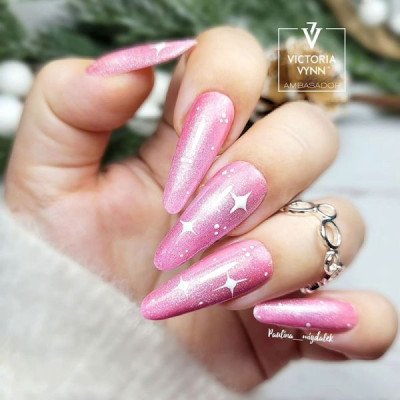 Victoria Vynn - Gel Polish - 398 Viv - Cat Eye - Gellack - Cat Eye -glamandbeauty.se Victoria Vynn - Gel Polish - 398 Viv - Cat Eye - Gellack - Cat Eye -glamandbeauty.se
